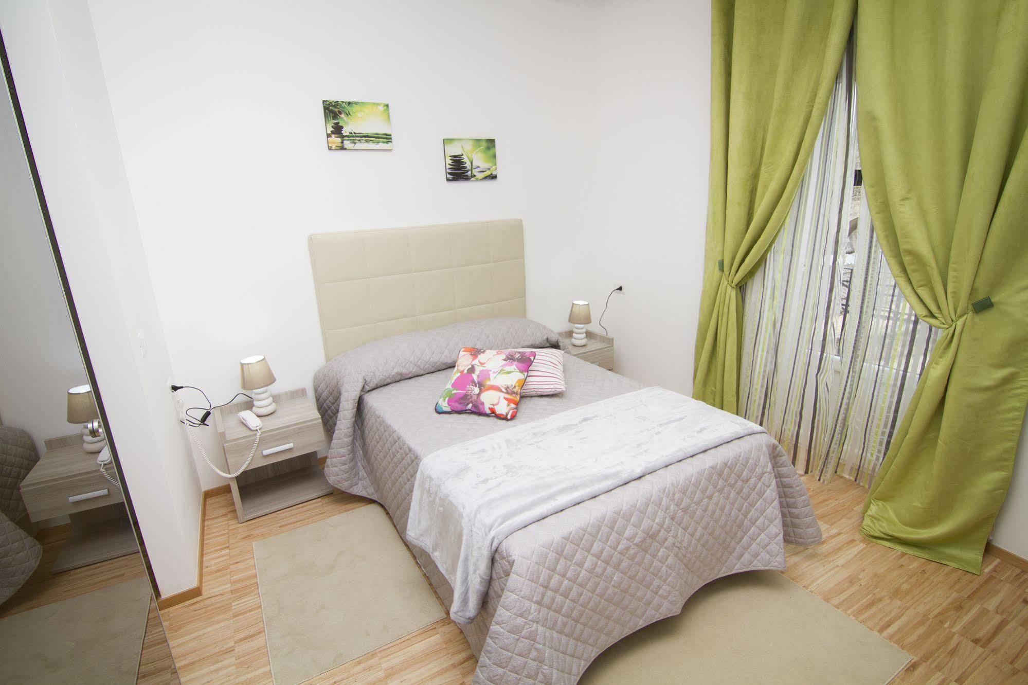 Al Bastione Relais Suite & Rooms Gravina in Puglia Exterior foto